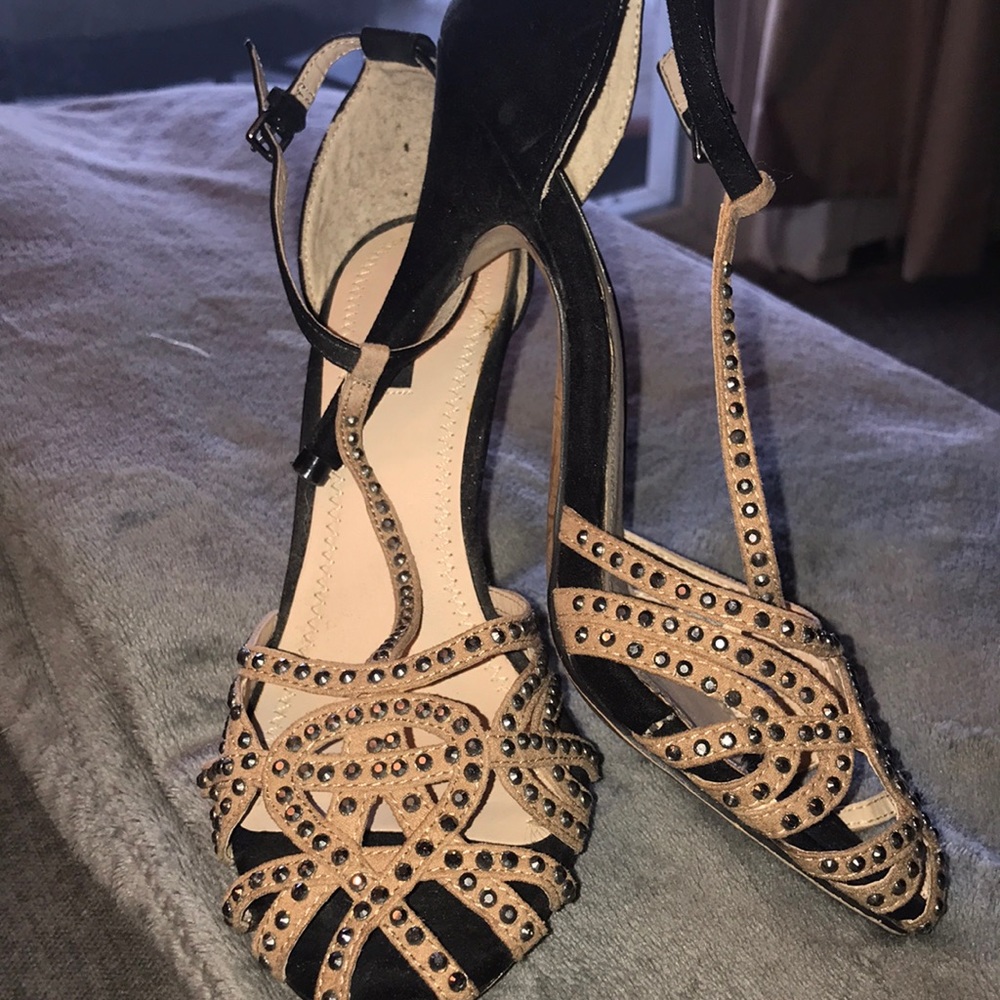 Studded pumps
